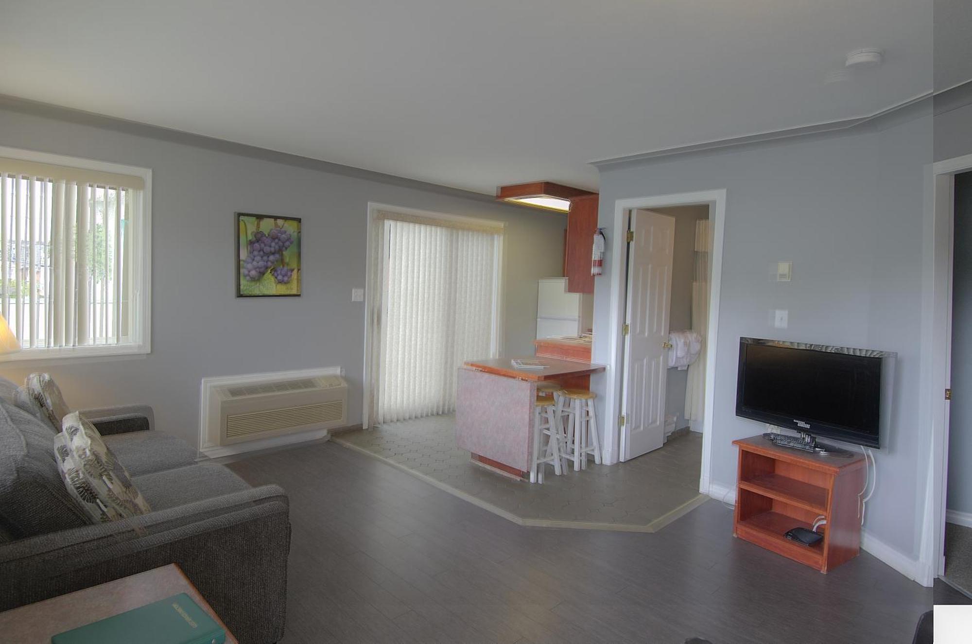 Tiki Shores Inn&Suites Penticton Habitación foto